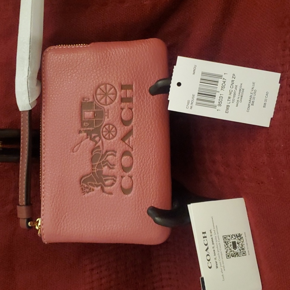 **Authentic Coach Pebbled Leather wristlet
